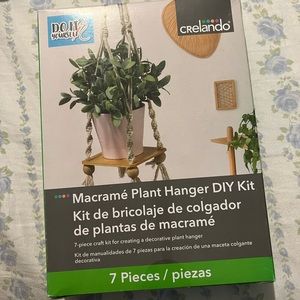 DIY Macramé plant hanger